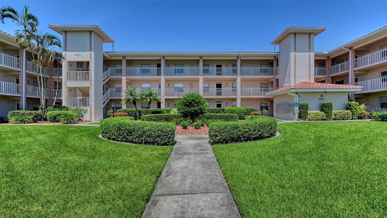 6505 Stone River Rd. #209, Bradenton, FL 34203