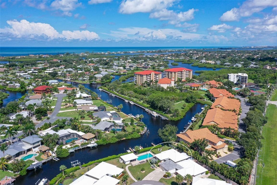 116 Villa Dr., Osprey, FL 34229