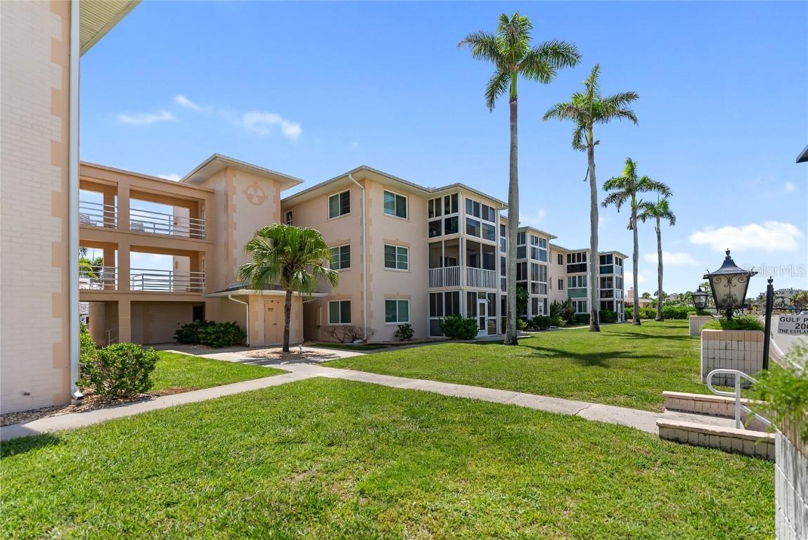 200 The Esplanade #B10, Venice, FL 34285