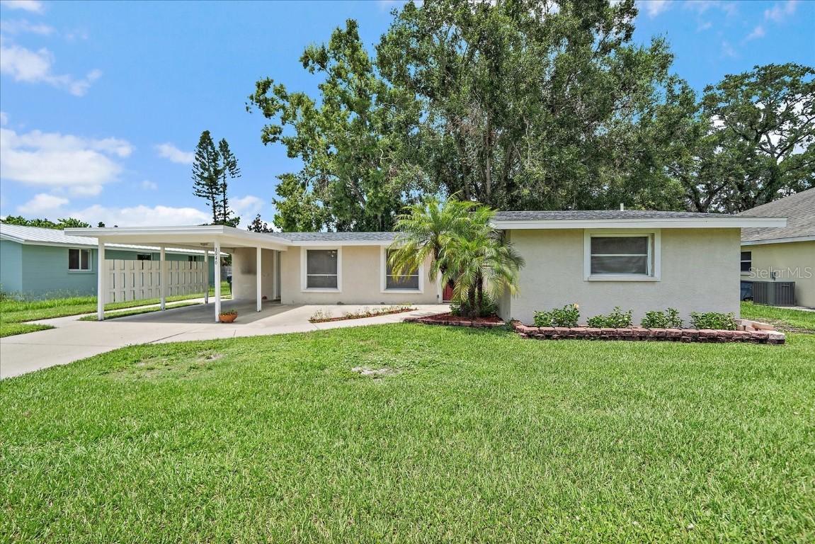 3946 Coleridge Pl., Sarasota, FL 34241