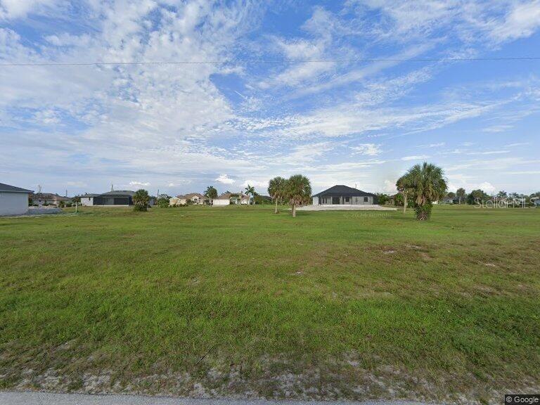 197 Rotonda Blvd., Rotonda West, FL 33947