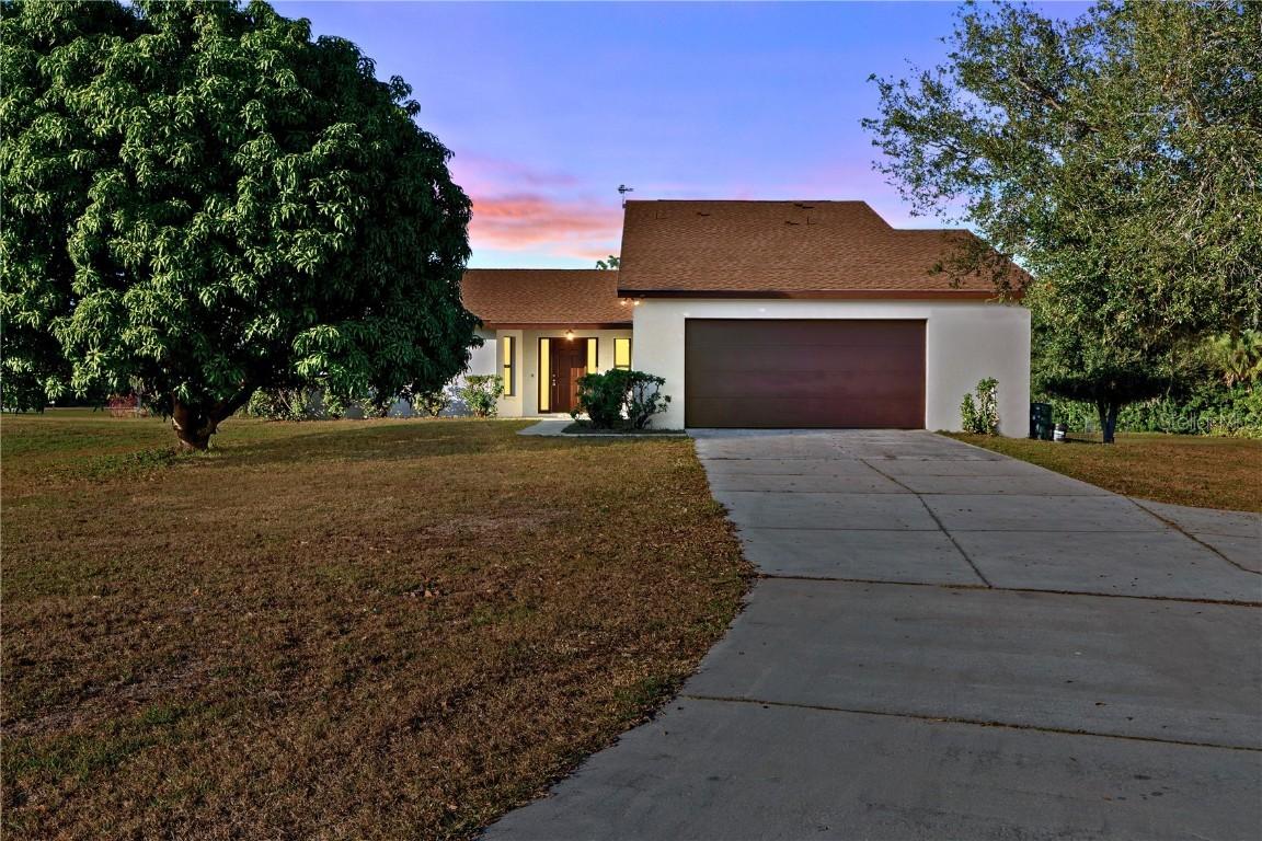 4004 Hidden River Ln., Sarasota, FL 34240