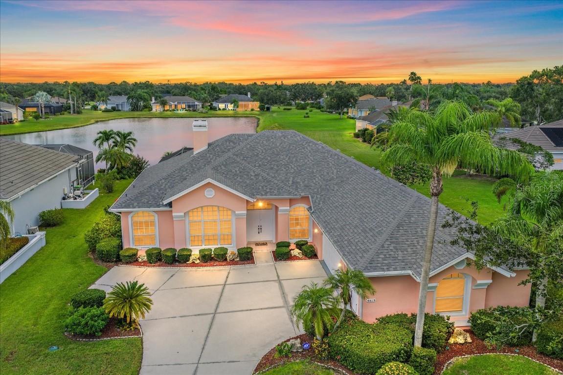 9819 Sweetwater Ave., Bradenton, FL 34202