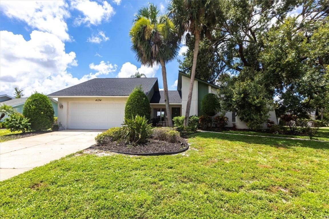 4134 Eastwood Dr., Sarasota, FL 34232