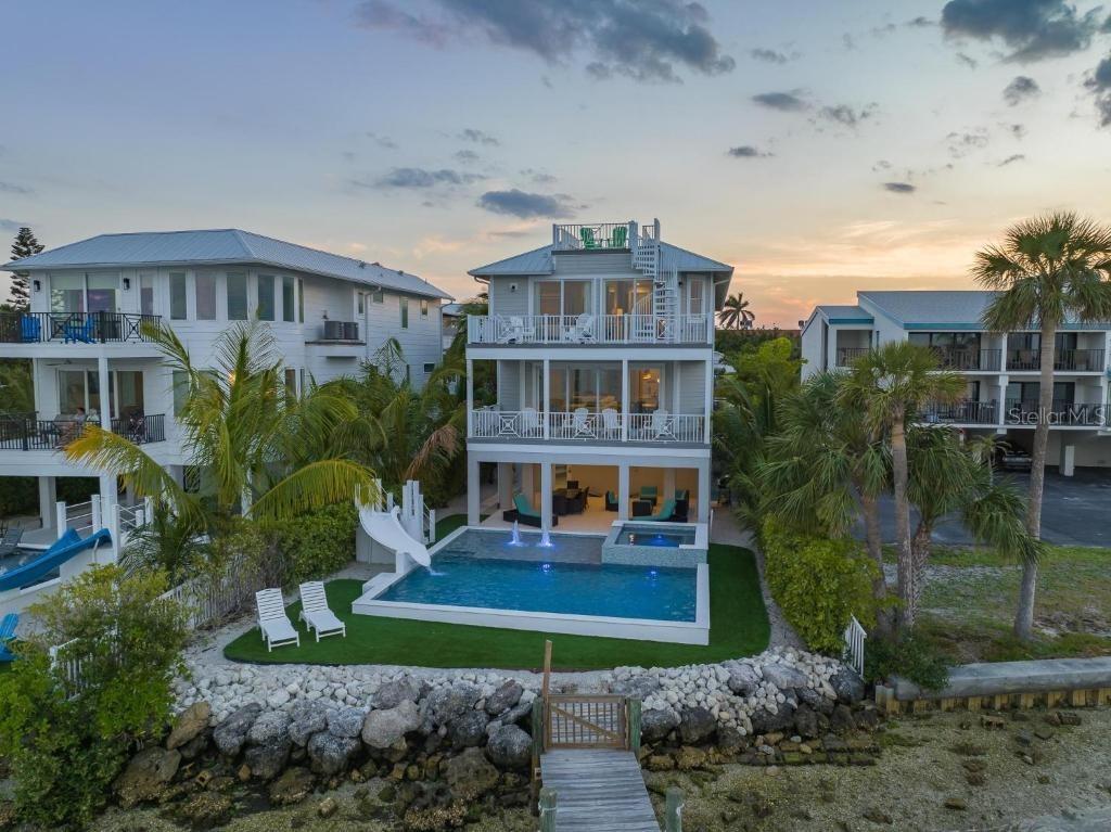 112 11th St., Bradenton Beach, FL 34217