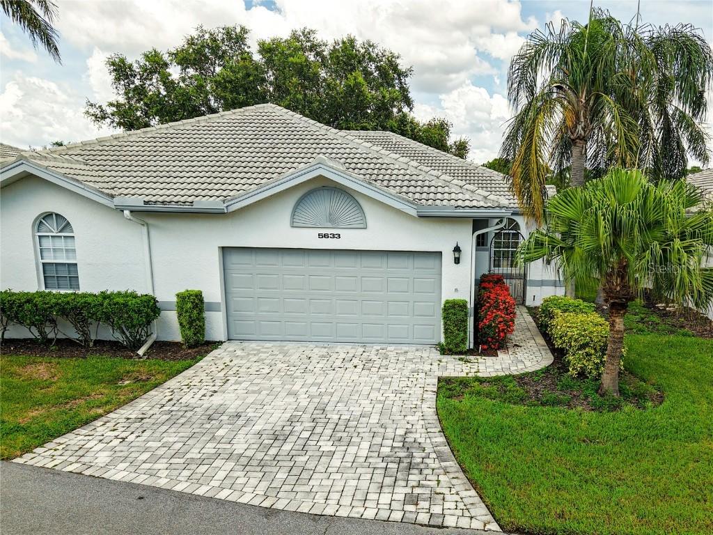 5633 E Long Common Ct. #20, Sarasota, FL 34235