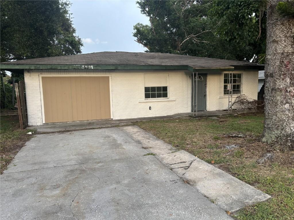 5409 17th Street Ct., Bradenton, FL 34203