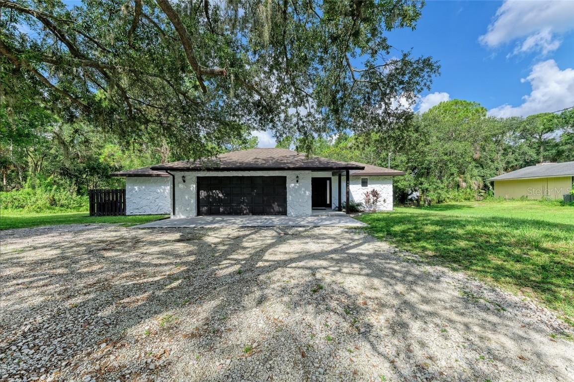 6423 95th St., Bradenton, FL 34202