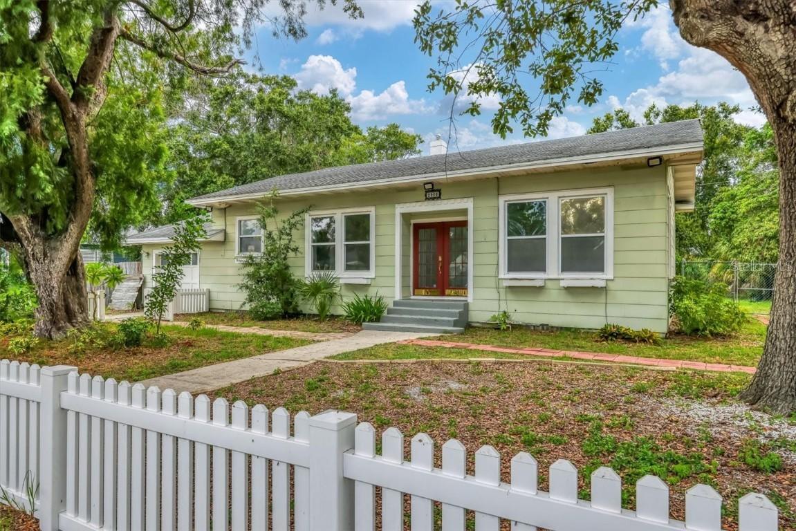 2906 9th Ave., Bradenton, FL 34205