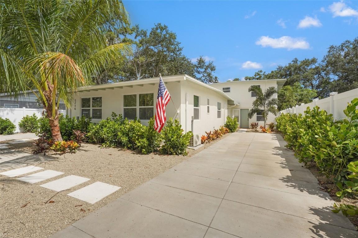 3716 7th Ave., Bradenton, FL 34205