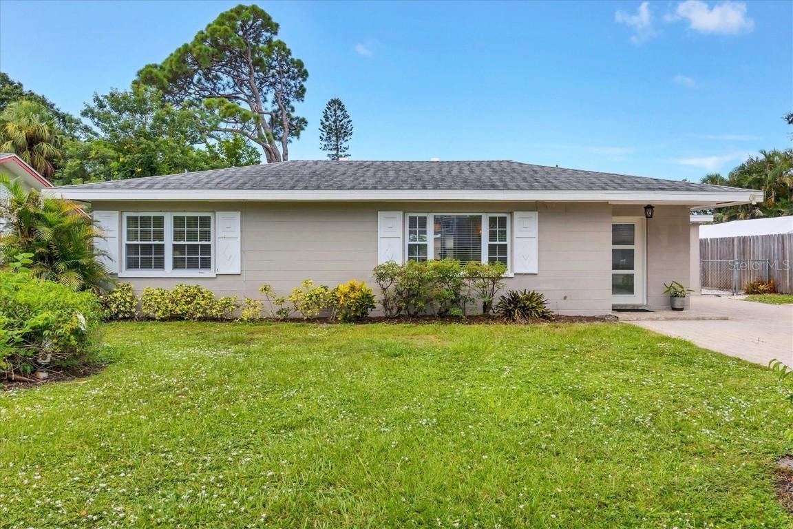 2284 Bougainvillea St., Sarasota, FL 34239