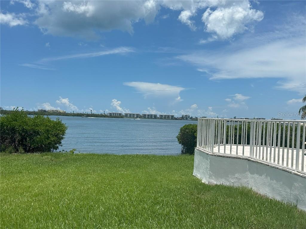8900 Fishermens Bay Dr., Sarasota, FL 34231