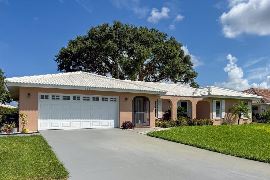 107 Corot Dr., Nokomis, FL 34275
