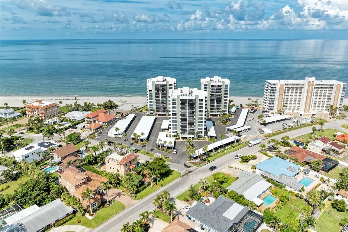 627 Alhambra Rd. #202, Venice, FL 34285