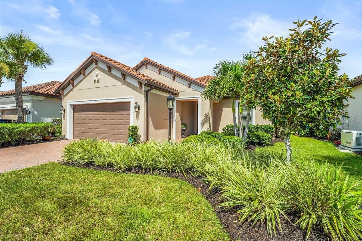 6253 Mesa Glen, Bradenton, FL 34203