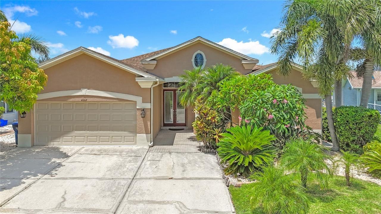 4007 4th Ave., Bradenton, FL 34208