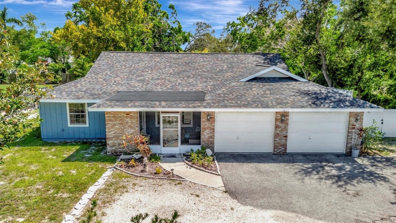 7611 Manatee Ave., Bradenton, FL 34209
