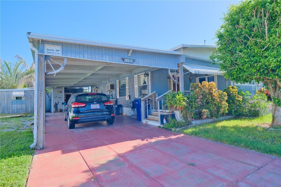 1107 49th Ave., Bradenton, FL 34207