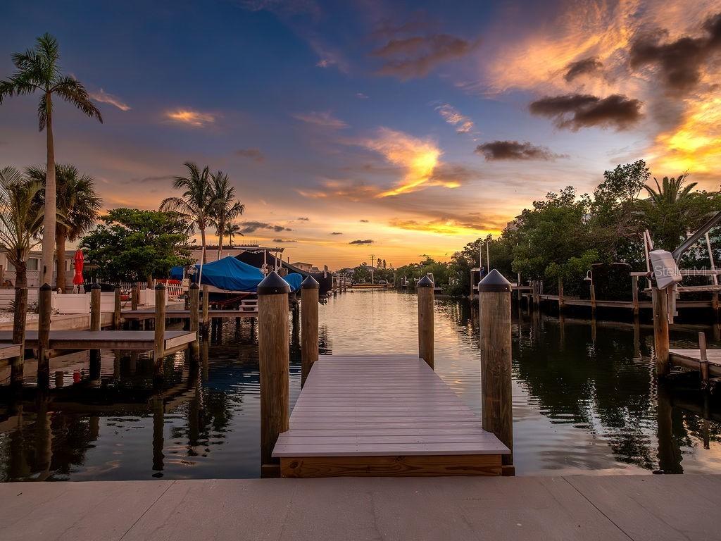 18 Seaside Ct., Holmes Beach, FL 34217
