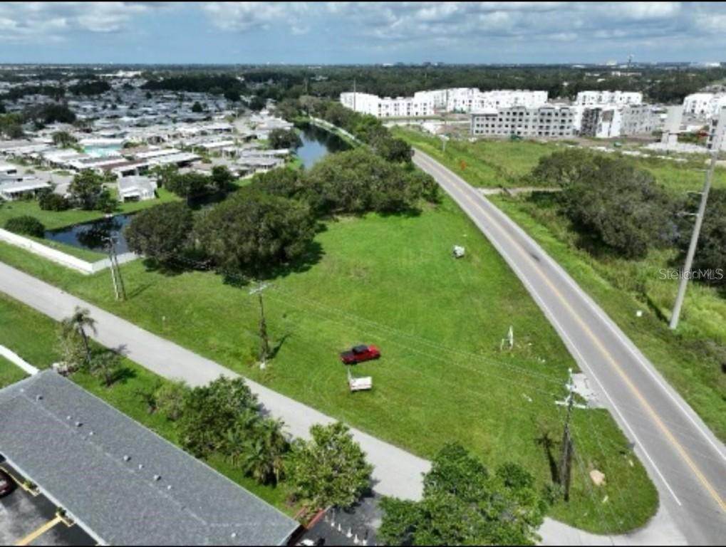 301 E Blvd., Bradenton, FL 34203