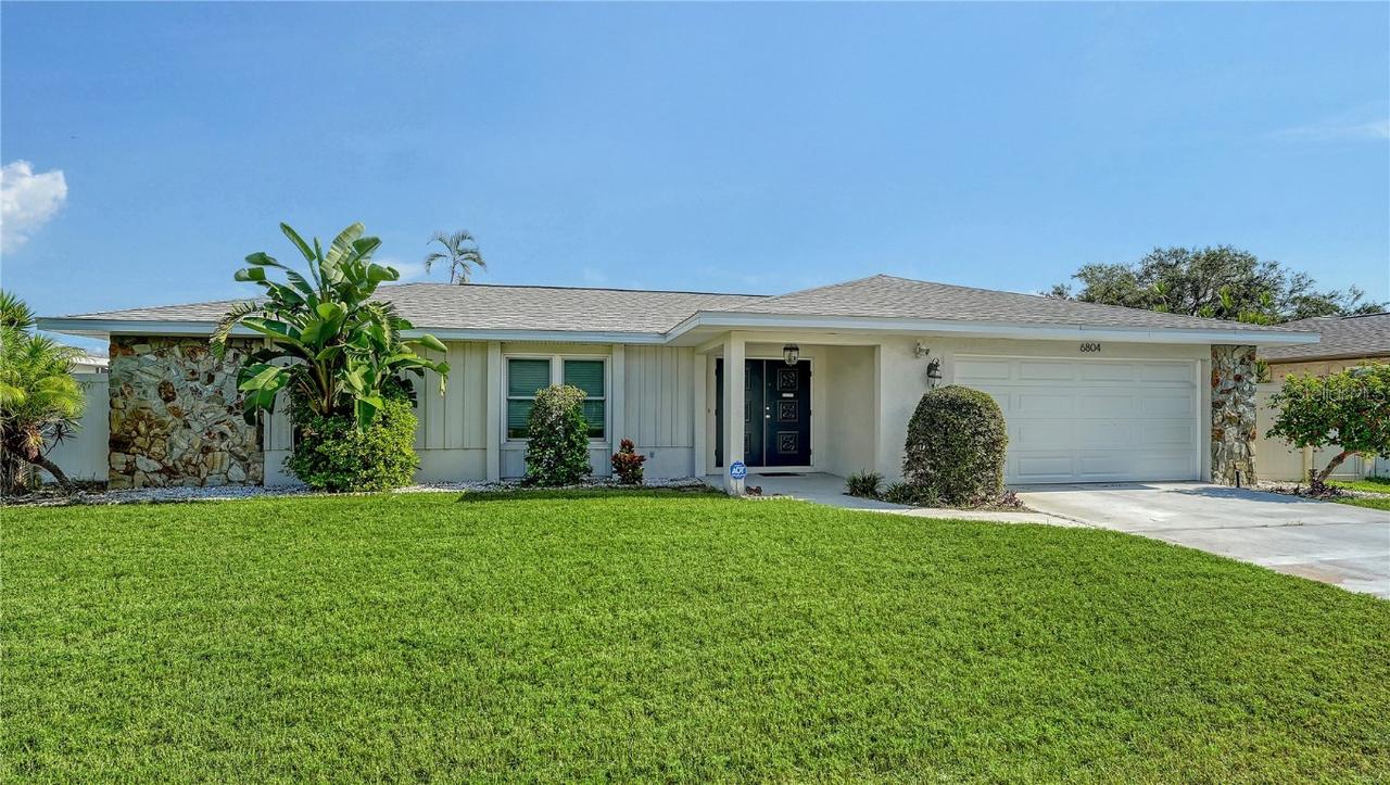 6804 23rd Ave., Bradenton, FL 34209