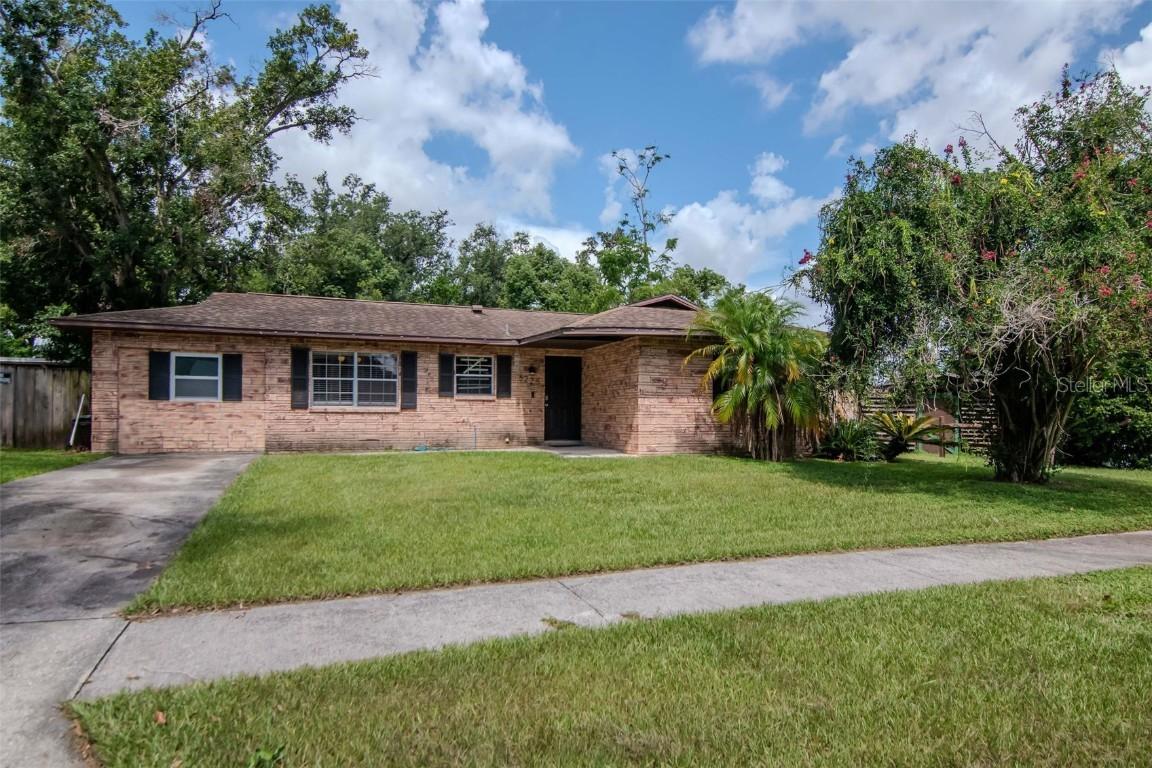 5225 Presidential St., Seffner, FL 33584