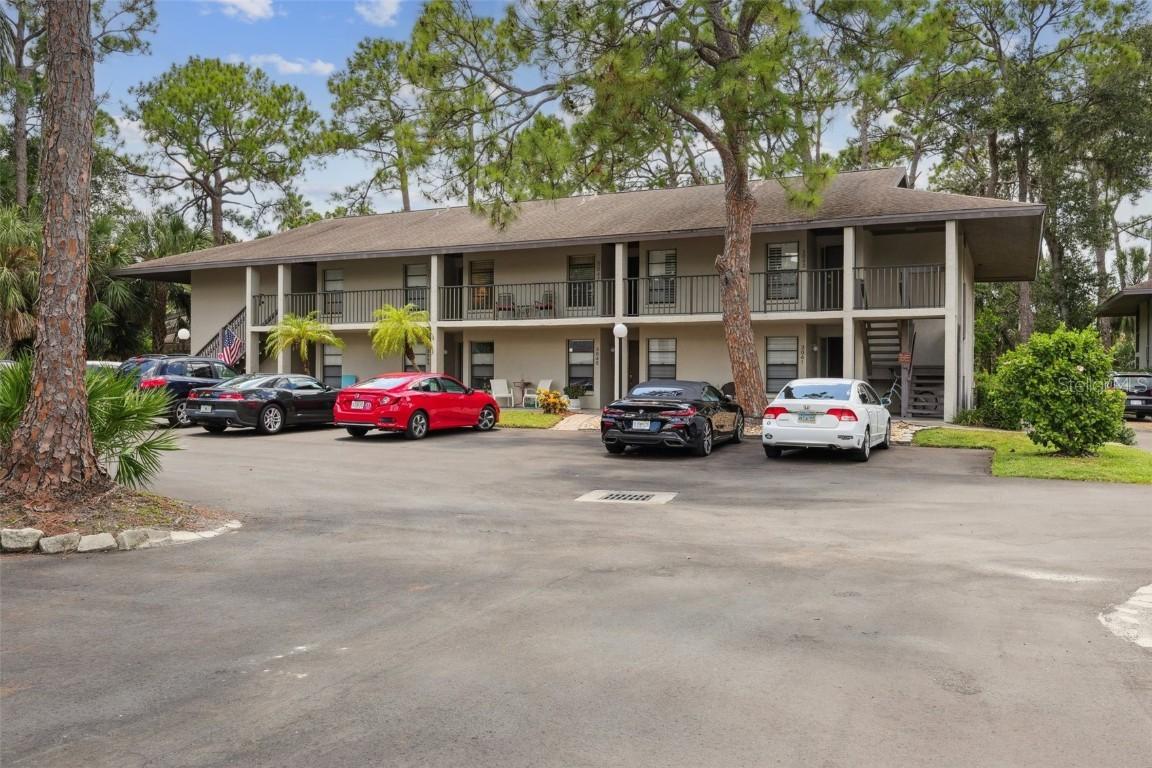 3047 Quail Hollow, Sarasota, FL 34235