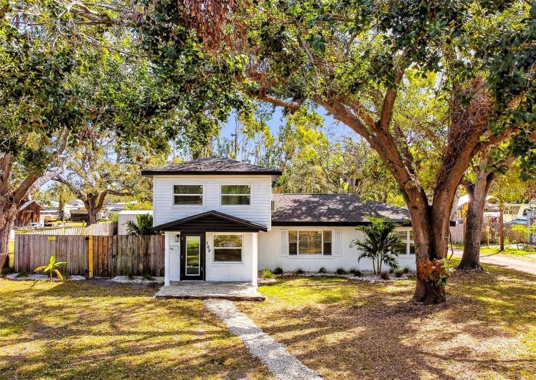 708 15th Ave., Palmetto, FL 34221