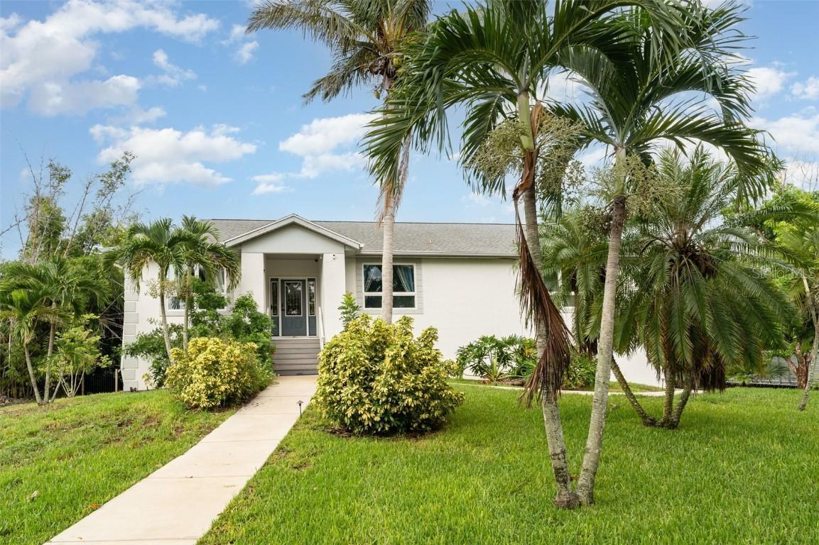1021 99th St., Bradenton, FL 34209