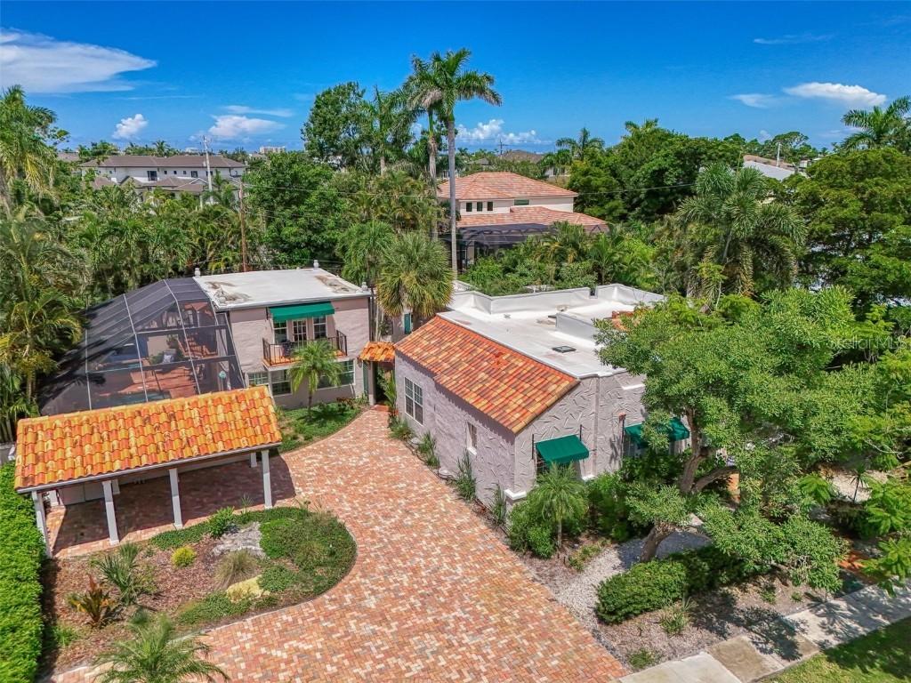 3838 Flores Ave., Sarasota, FL 34239