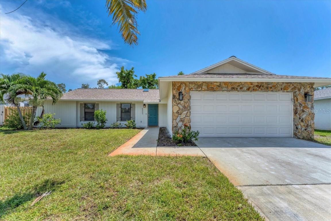 6905 23rd Ave., Bradenton, FL 34209