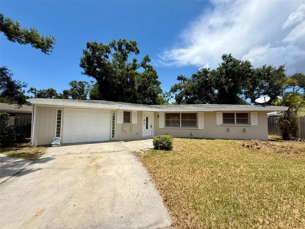 2723 Hyde Park St., Sarasota, FL 34239