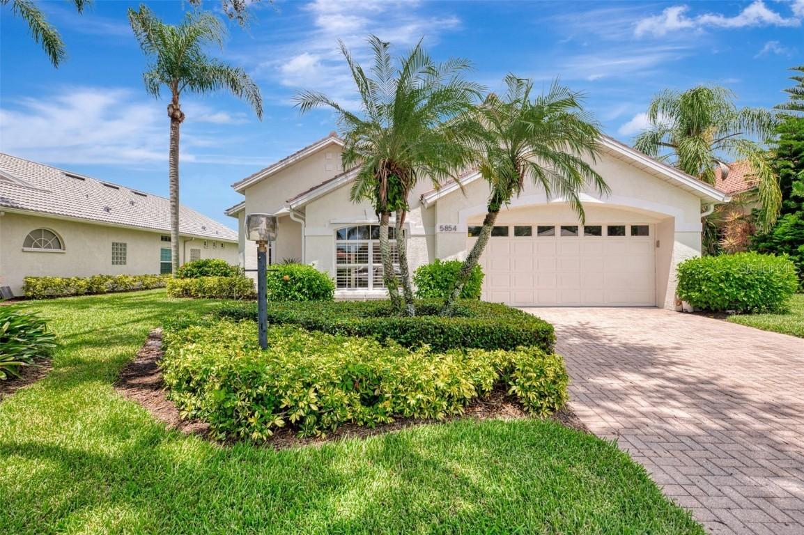 5854 Fairwoods Cir., Sarasota, FL 34243