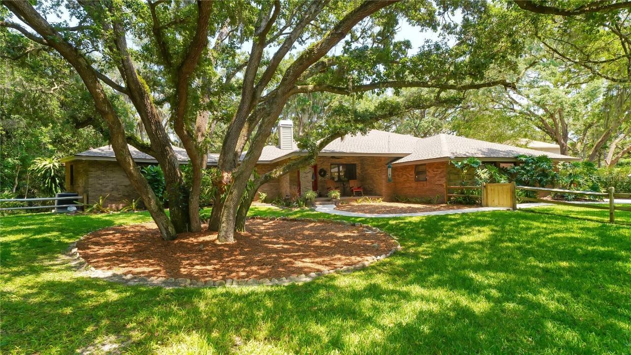 4855 Hoyer Dr., Sarasota, FL 34241