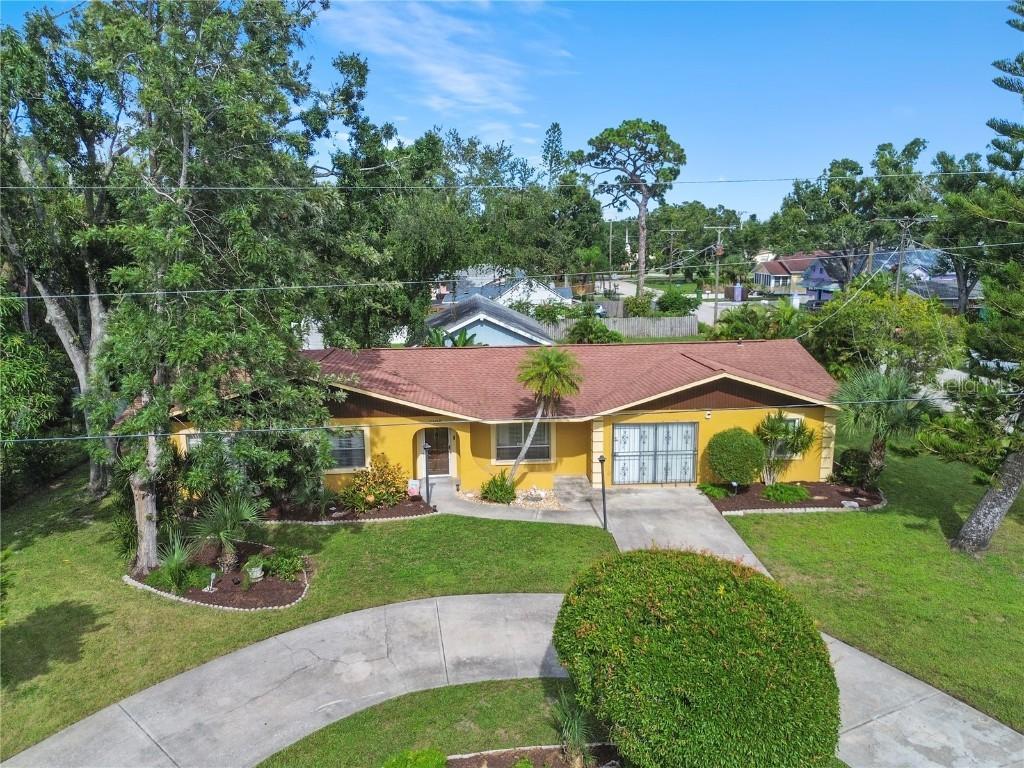 3300 Winton Ave., Sarasota, FL 34234
