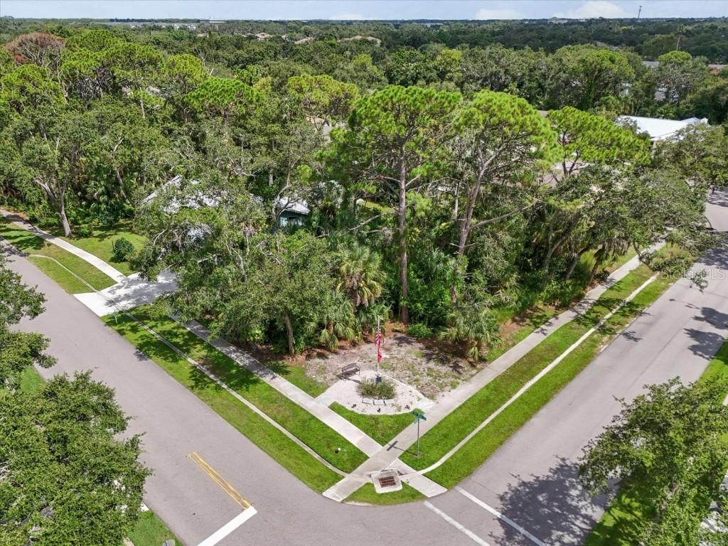 Bent Oak Dr., Sarasota, FL 34232