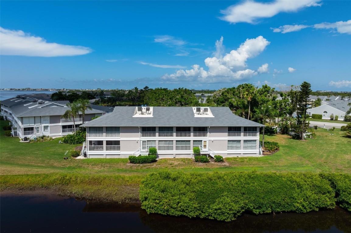 1103 Edgewater Cir., Bradenton, FL 34209