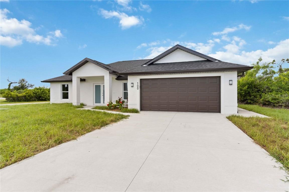 100 Abbott Ct., Rotonda West, FL 33947
