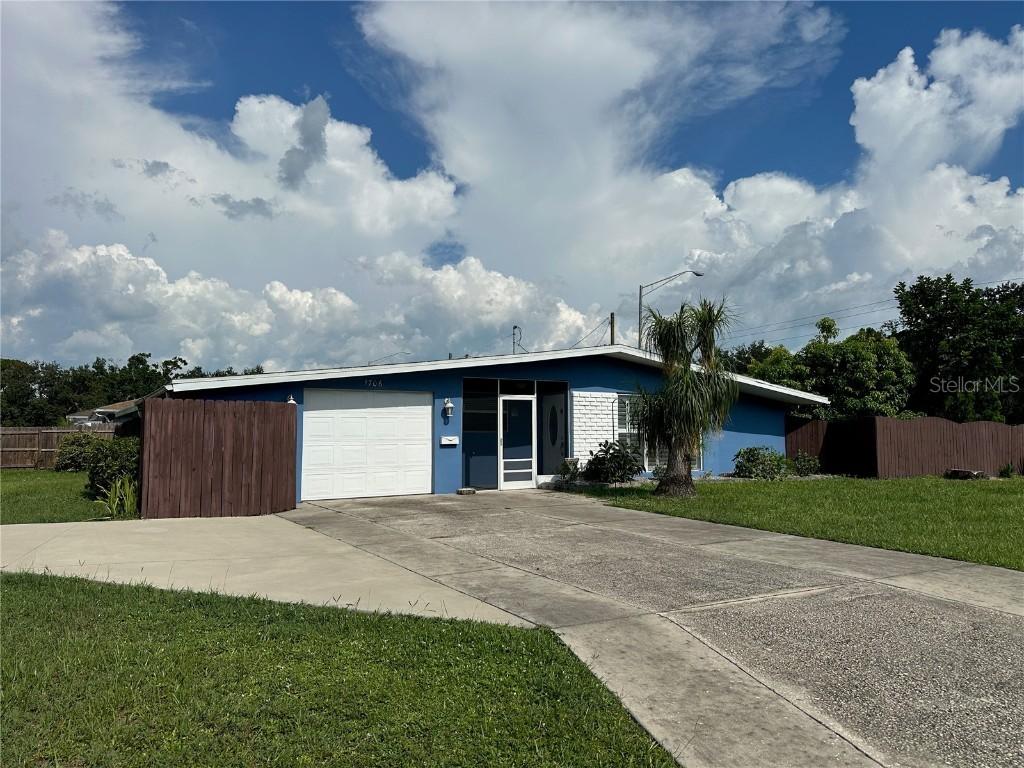 1706 Andrea Pl., Sarasota, FL 34235