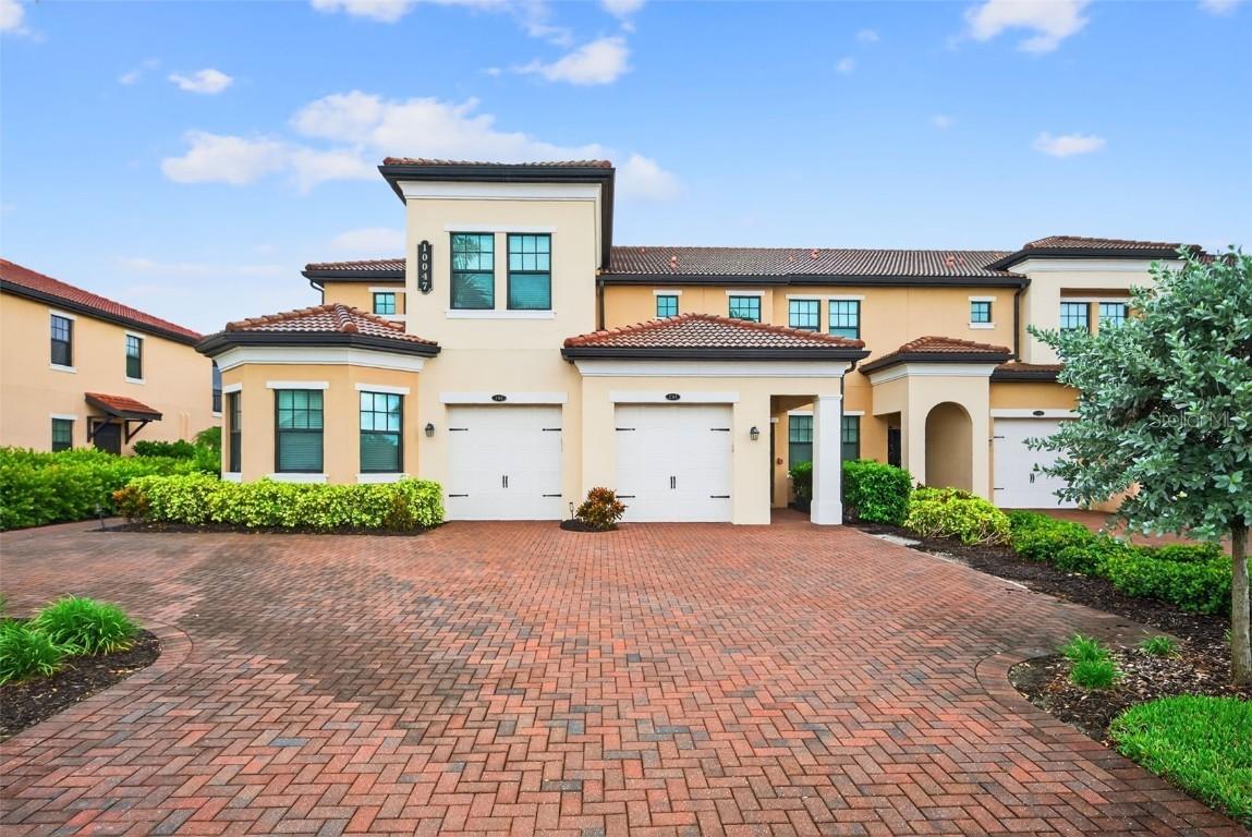 10047 Crooked Creek Dr. #201, Venice, FL 34293