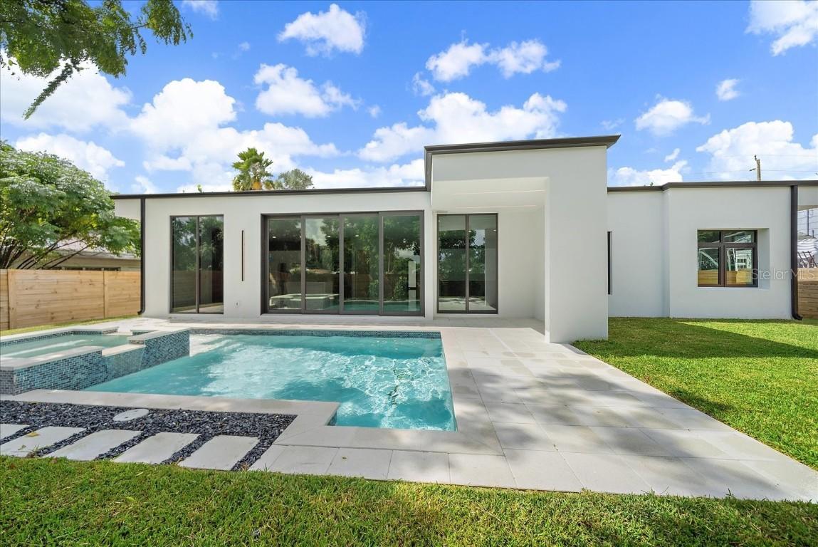 2441 Webber St., Sarasota, FL 34239