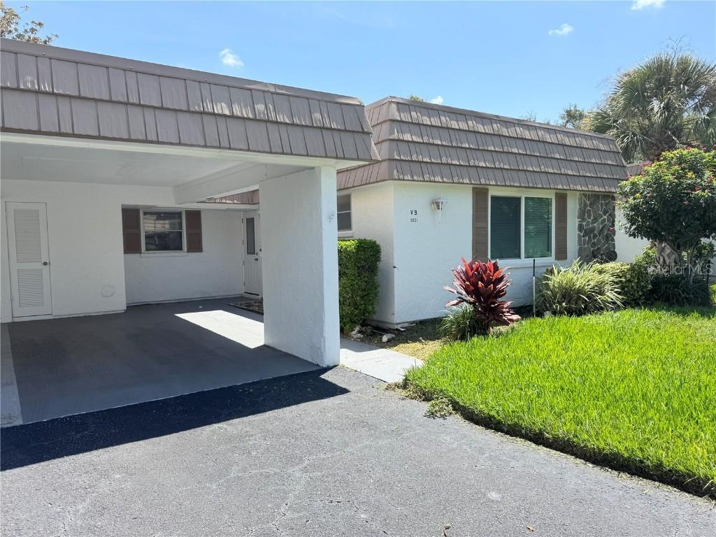 5531 Riverbluff Cir. #V9, Sarasota, FL 34231