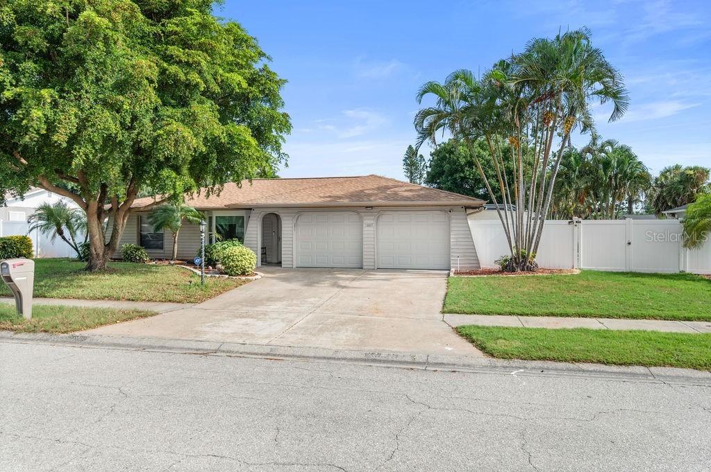 1007 67th Avenue Dr., Bradenton, FL 34207