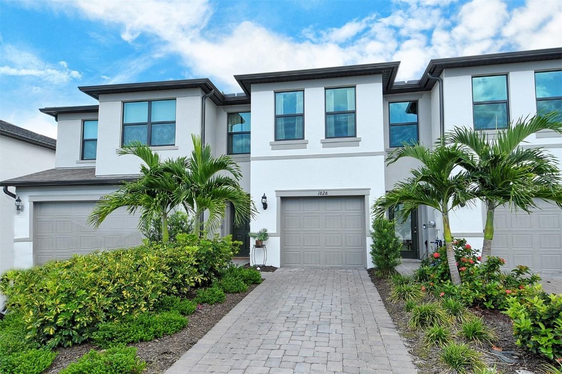 1828 Vanora Ln., Sarasota, FL 34240