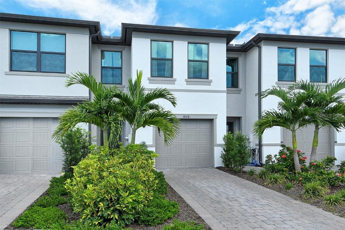 1828 Vanora Ln., Sarasota, FL 34240