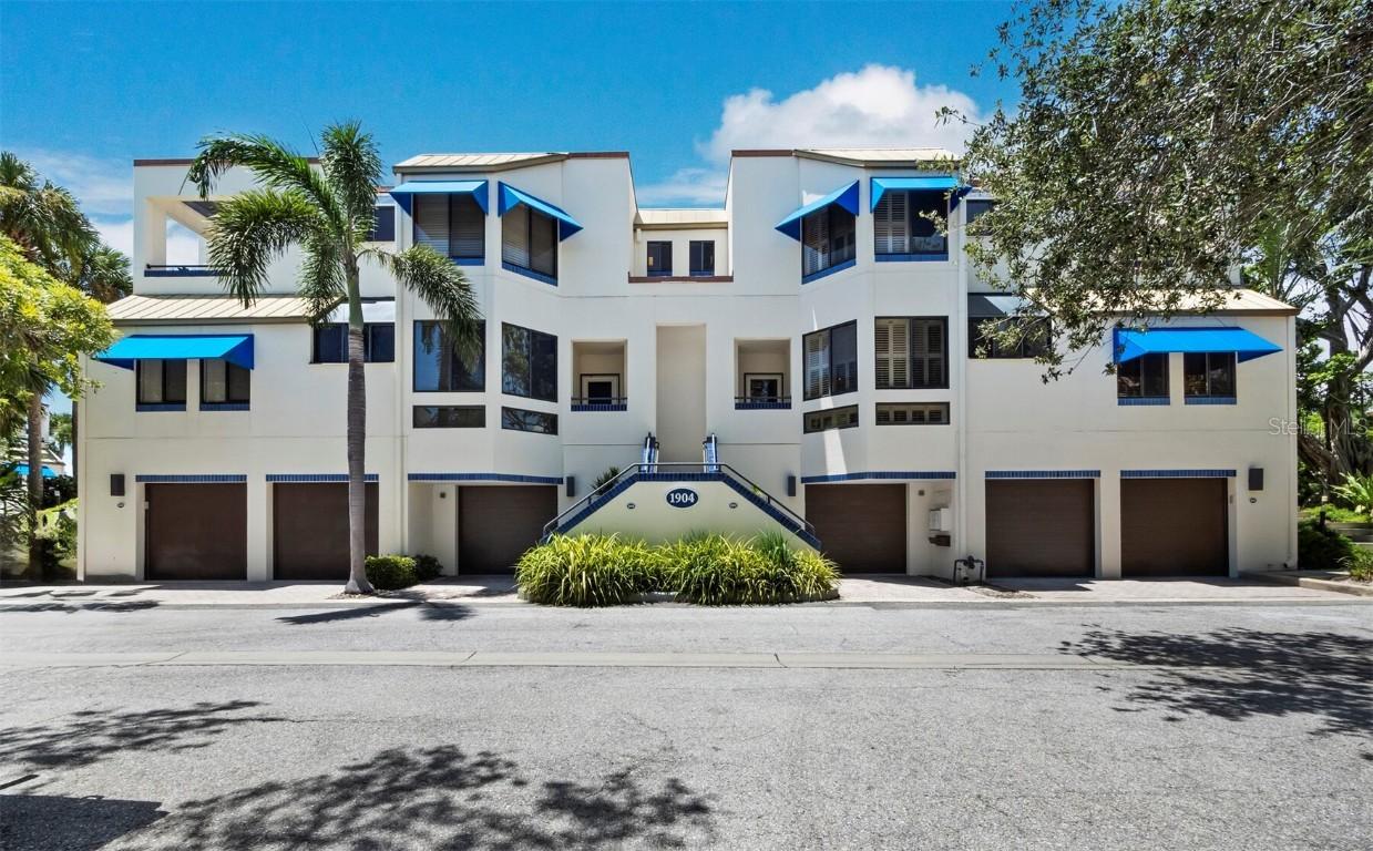 1904 Harbourside Dr. #202, Longboat Key, FL 34228