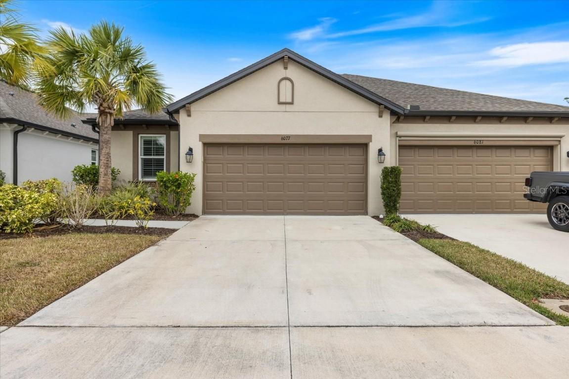 6077 Amberly Dr., Bradenton, FL 34208