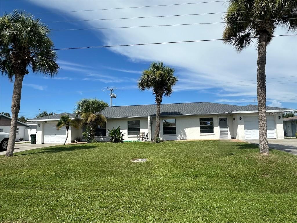 1923 - 1925 Forked Creek Dr., Englewood, FL 34223