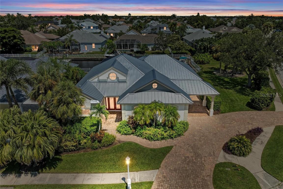 202 Americas Cup Blvd., Bradenton, FL 34208