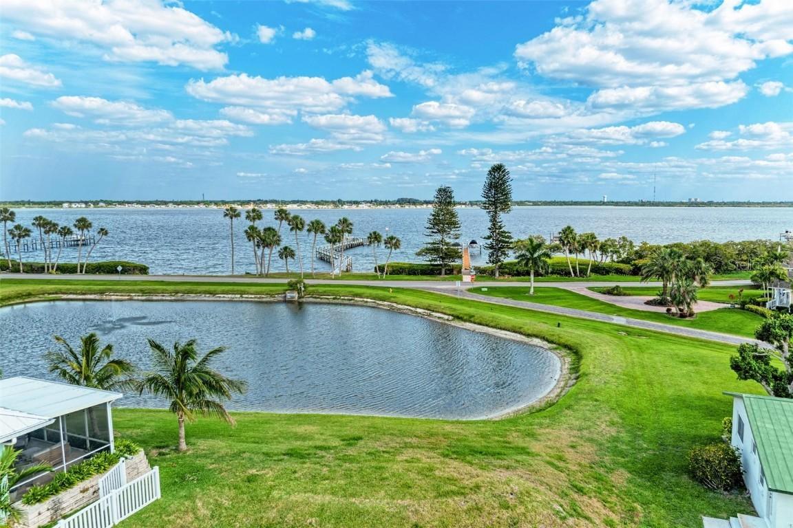 71 Island Ct., Terra Ceia, FL 34250